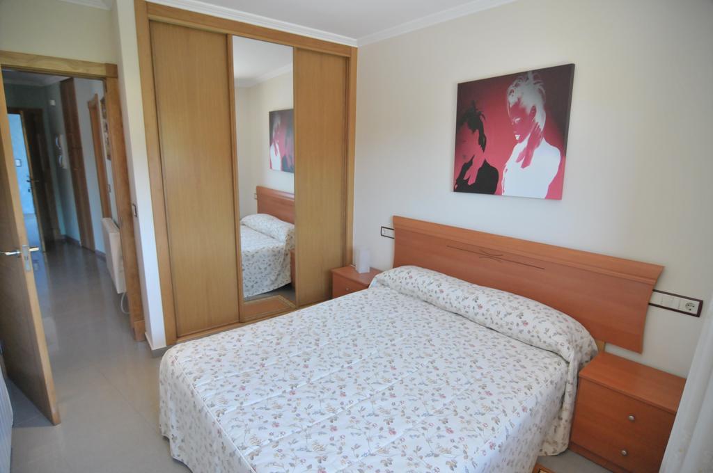Apartamentos Turisticos Vilagarcia- Rio Ulla 빌라가르시아 데 아로우사 객실 사진