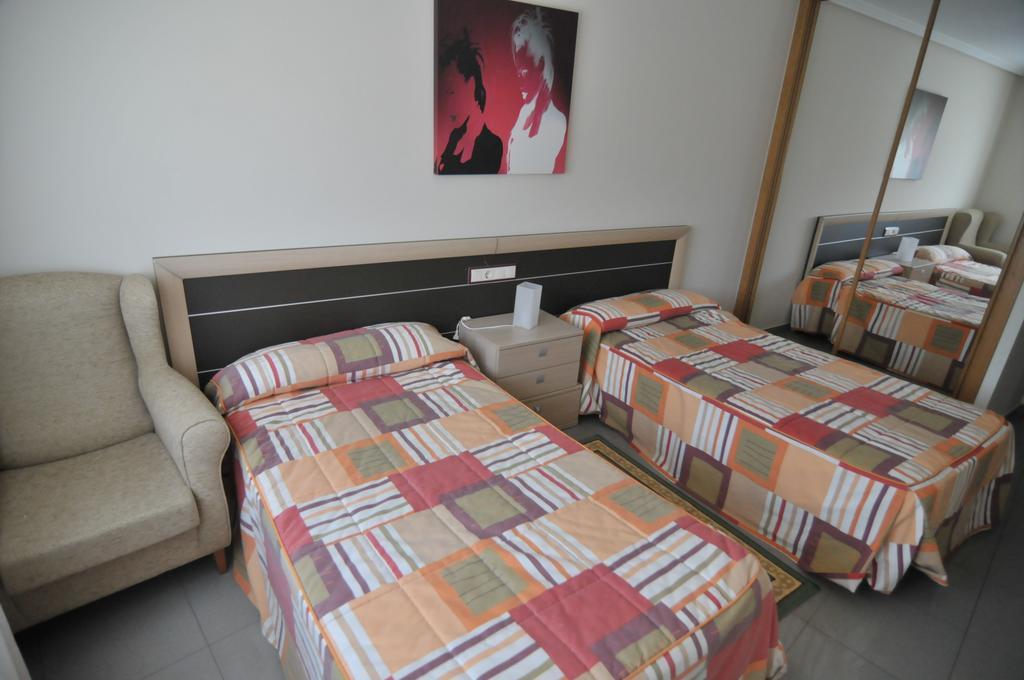 Apartamentos Turisticos Vilagarcia- Rio Ulla 빌라가르시아 데 아로우사 객실 사진