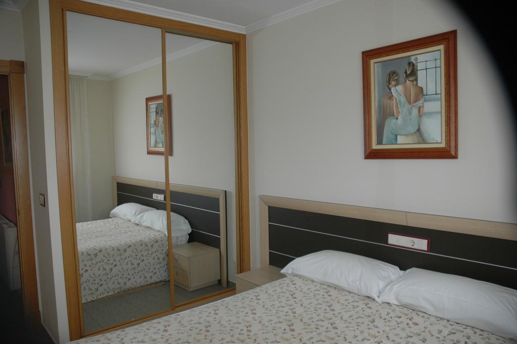 Apartamentos Turisticos Vilagarcia- Rio Ulla 빌라가르시아 데 아로우사 객실 사진