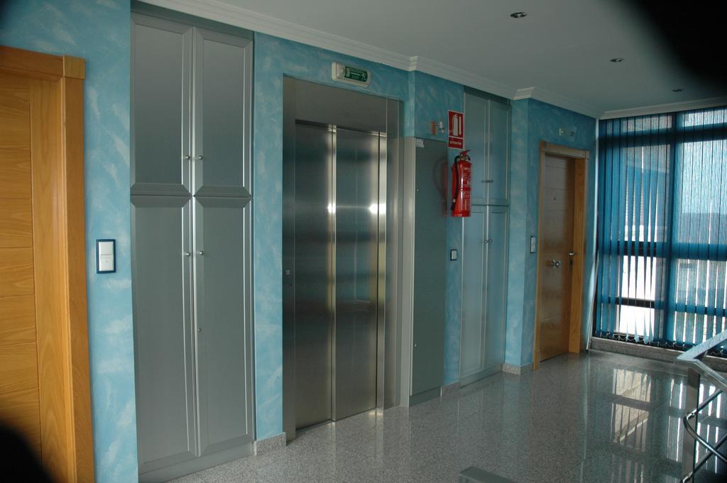 Apartamentos Turisticos Vilagarcia- Rio Ulla 빌라가르시아 데 아로우사 외부 사진