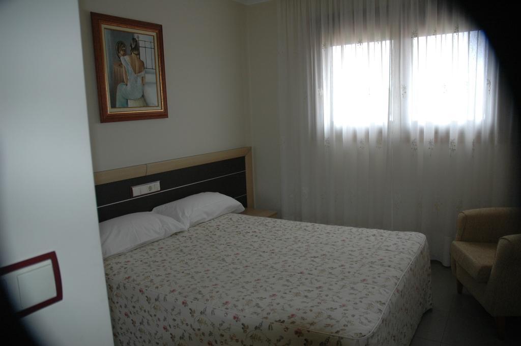 Apartamentos Turisticos Vilagarcia- Rio Ulla 빌라가르시아 데 아로우사 객실 사진