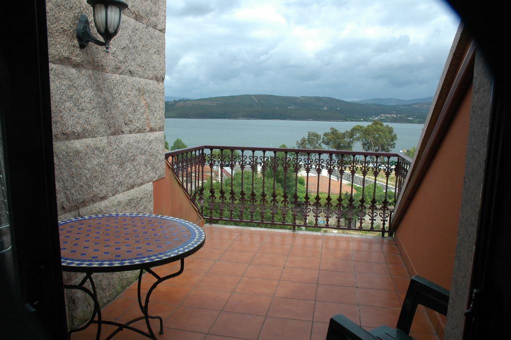 Apartamentos Turisticos Vilagarcia- Rio Ulla 빌라가르시아 데 아로우사 객실 사진