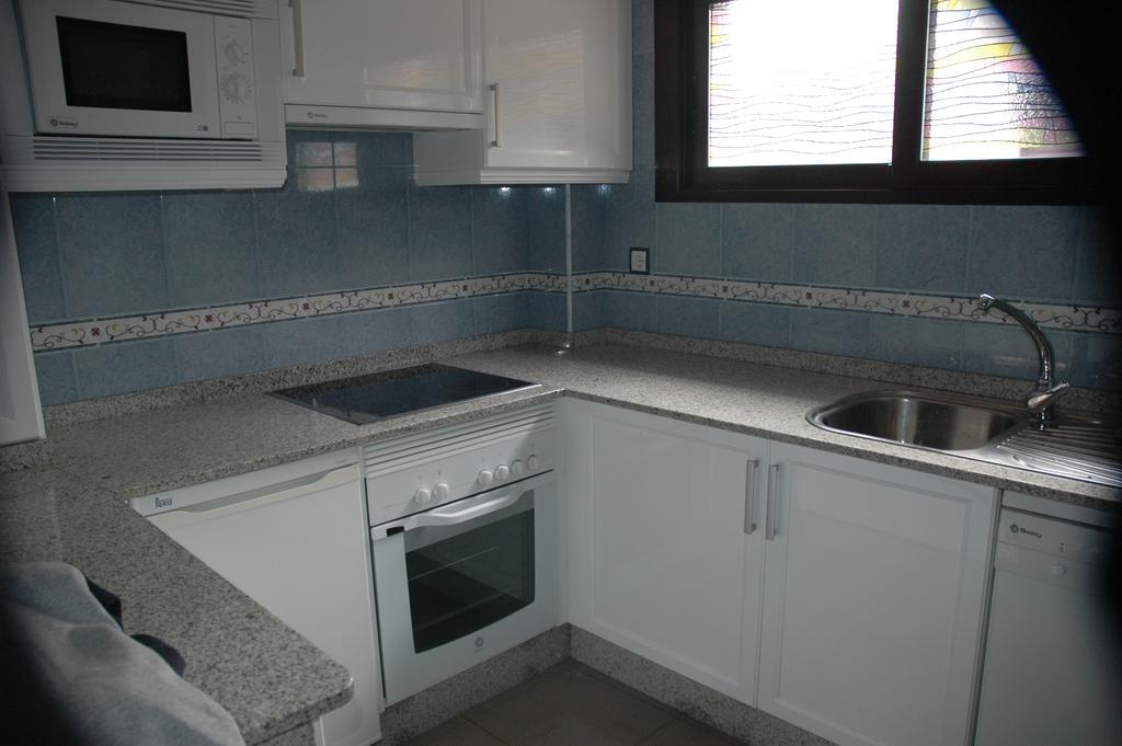 Apartamentos Turisticos Vilagarcia- Rio Ulla 빌라가르시아 데 아로우사 객실 사진